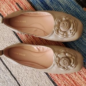 Taryn Rose Rosalyn Leather Embellished ballet flat sz 8.5B